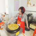娱乐吃瓜酱摆摊,娱乐吃瓜酱的美食传奇